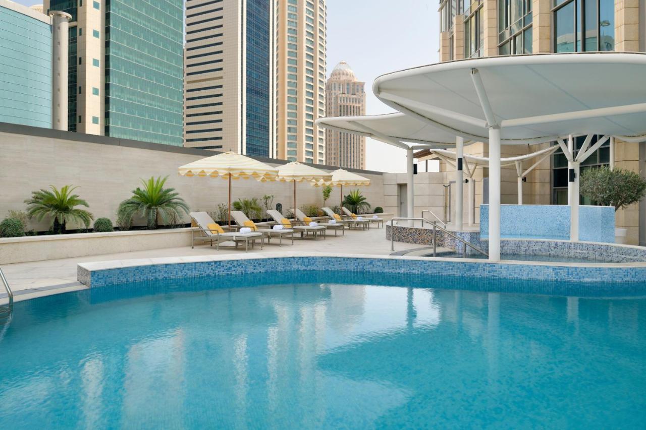 Le Meridien City Center Doha Exteriör bild