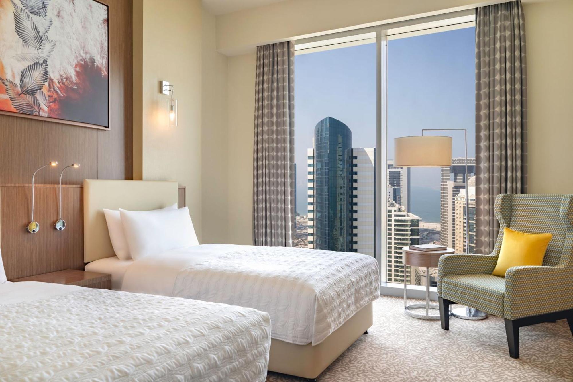 Le Meridien City Center Doha Exteriör bild